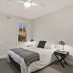 The Views - Uninterrupted Sydney Harbour Bridge