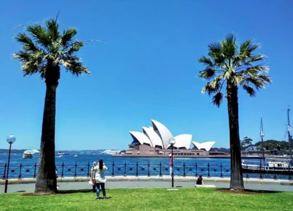 The Views - Uninterrupted Harbour Bridge