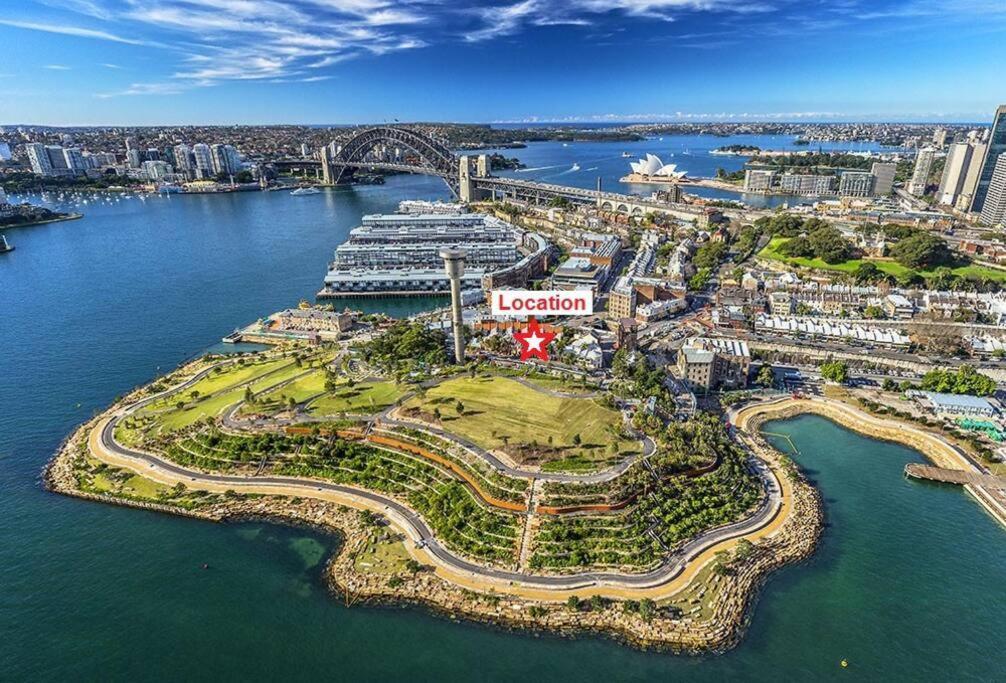 The Views - Uninterrupted Harbour Bridge Apartment Sydney
